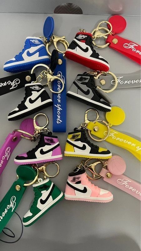 Man's shoes keychains